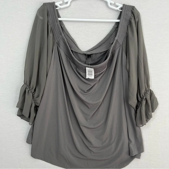New Torrid Gray Smocked Neck Ruffle Sleeve Lightweight Top size 4X - Picture 1 of 9